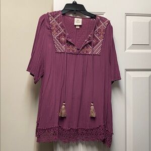 Knox Rose Top - embroidered top eyelet back size L